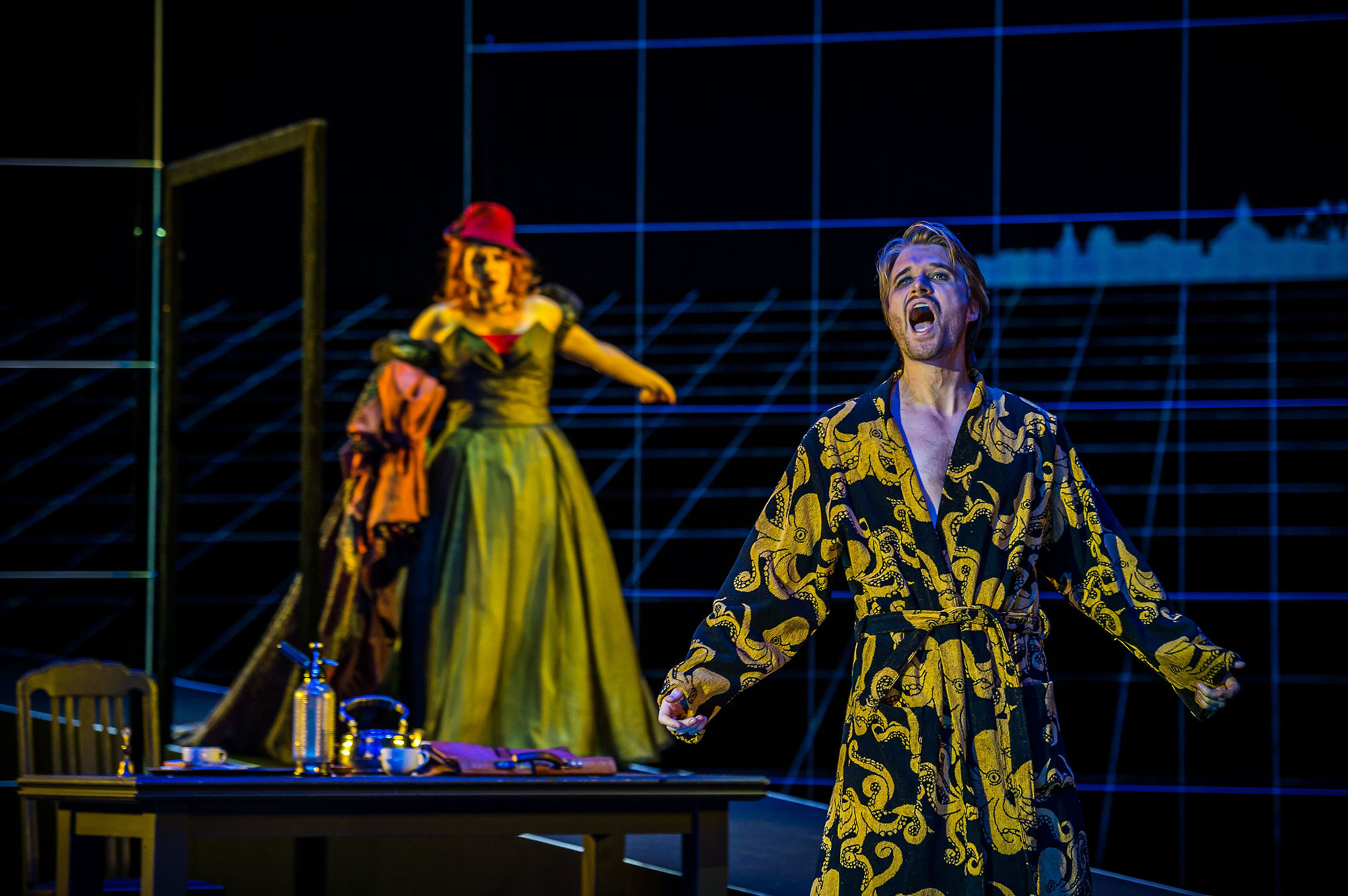 Noah Schaul in Die Fledermaus